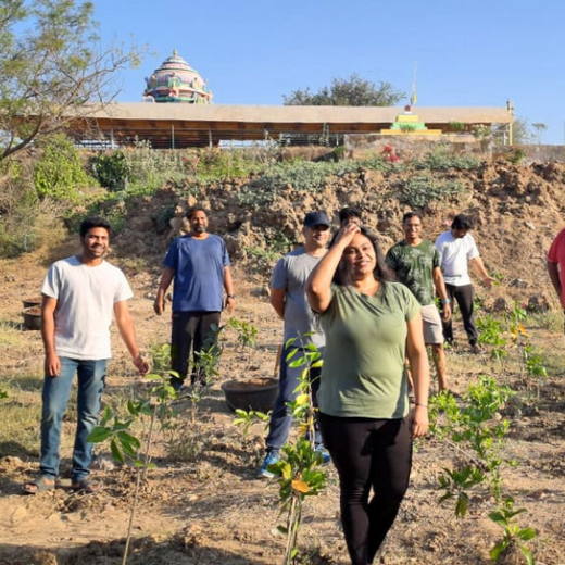 Avyuktha’s First Birthday: Arun Sagar & Savithra’s Green Gift for Their Daughter – Planting