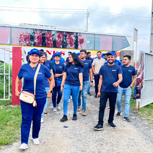 From Office to Oasis: Wipfli’s Employee-Led Urban Forest Initiative – Planting