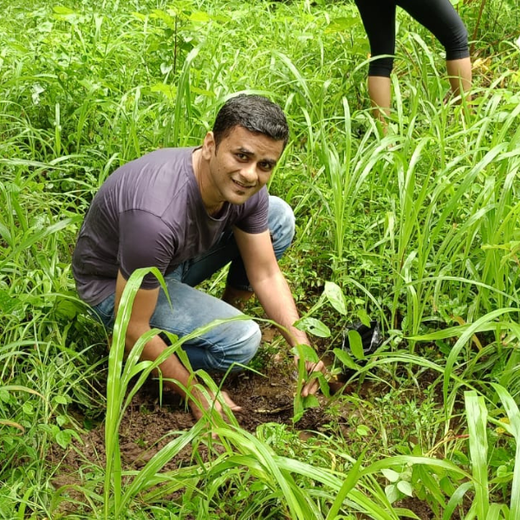 “Cimpress Mumbai Goes Green: Creating Urban Forests Through Employee Engagement” – Planting