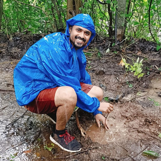 “Cimpress Mumbai Goes Green: Creating Urban Forests Through Employee Engagement” – Planting