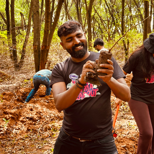 Headout's Commitment to Green Spaces: Empowering Employees with Urban Forests – Planting