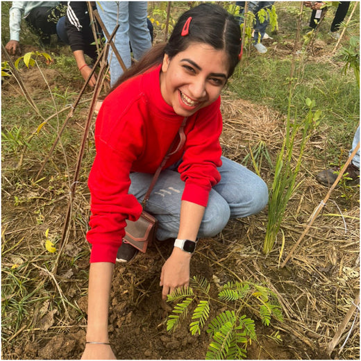 Max Life Insurance's Urban Forest Initiative: A Breath of Fresh Air for Delhi – Planting